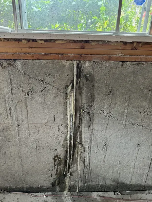 Fissure injectée au polyuréthane